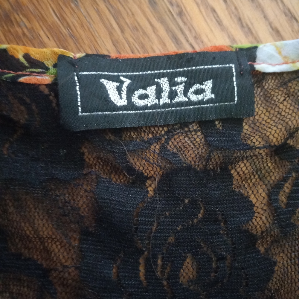 Valia Tank Top - Picture 6 of 7